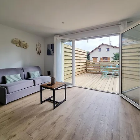 Terrasse Wifi Parking A 50m Du Tram B Pessac