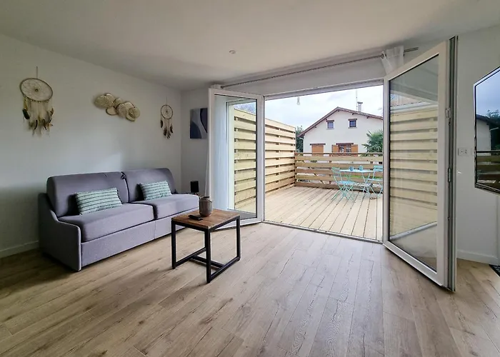 Terrasse Wifi Parking A 50m Du Tram B Pessac